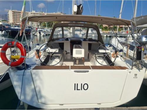 Sailing boat Dufour 430 for charter in Cagliari