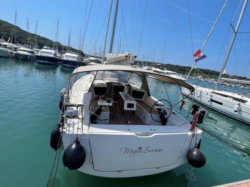 Sailing boat Dufour 430 Grand Large for charter in Pula