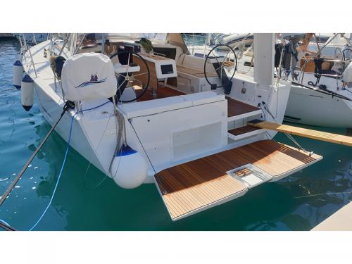 Yacht Dufour 430 Grand Large chartern in Marina Kastela