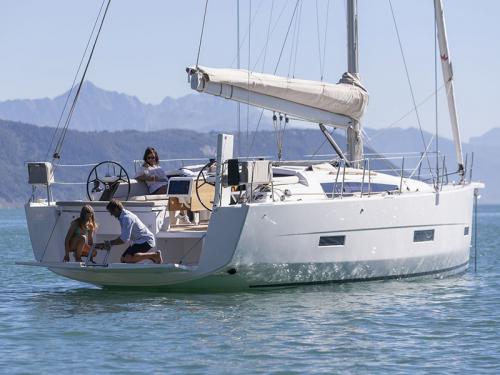 Segelyacht Dufour 430 Grand Large chartern in Sibenik