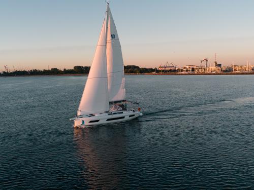 Segelboot Dufour 44 Yachtcharter in Yachthafen Hohe Düne