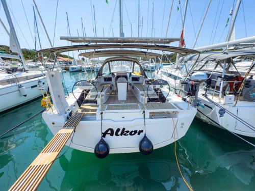 Yacht Dufour 44 Yachtcharter in Marina Veruda