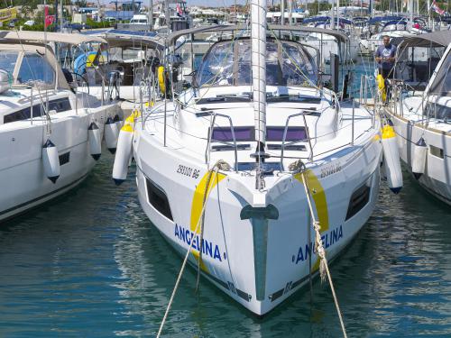 Segelyacht Dufour 44 chartern in Marina Dalmacija