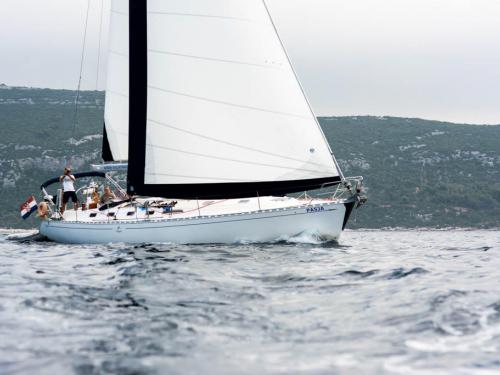 Sailboat Dufour 45 for rent in Zadar