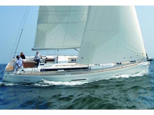 Yacht Dufour 450 for rent in Birgu