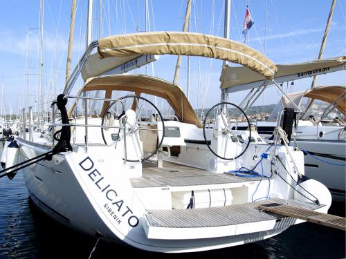 Segelyacht Dufour 450 Grand Large chartern in Rogoznica