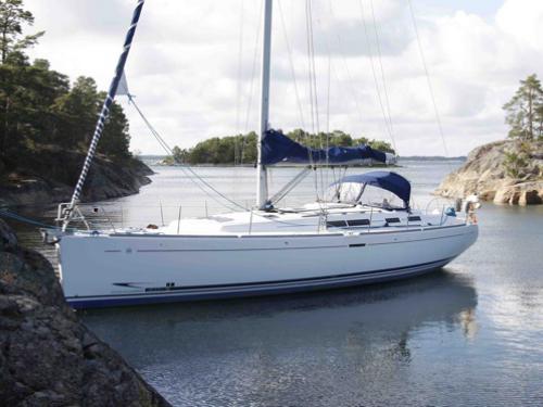 Sailing yacht Dufour 455 Grand Large available for charter in Taalintehdas