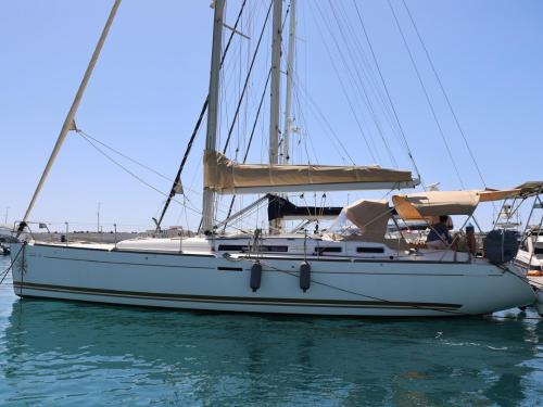 Sailing boat Dufour 455 Grand Large available for charter in Santa Eularia des Riu