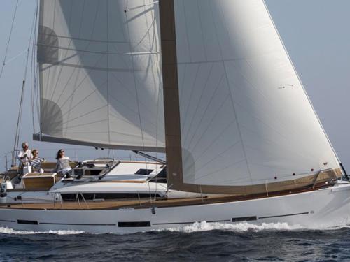 Segelboot Dufour 460 Grand Large Yachtcharter in La Trinite sur Mer