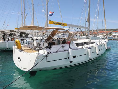 Yacht Dufour 460 Grand Large for rent in Vodice
