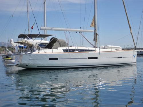Sailing yacht Dufour 460 Grand Large for hire in La Spezia