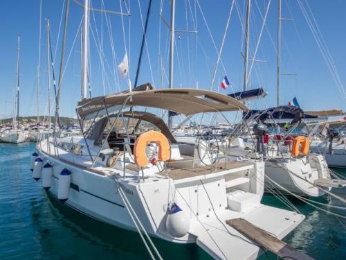 Yacht Dufour 460 Grand Large Yachtcharter in Marina Seget Donji