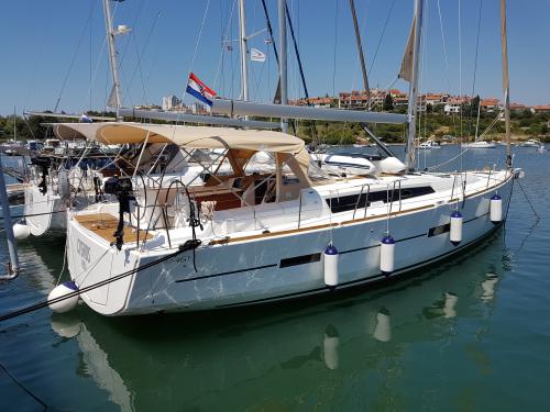 Sailing boat Dufour 460 Grand Large for rent in Pula