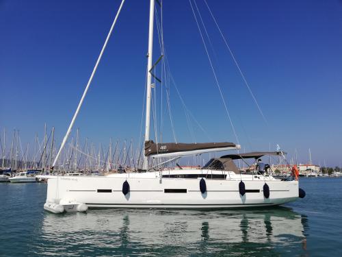 Segelboot Dufour 460 Grand Large Yachtcharter in Palairos Marina