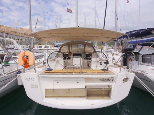 Sailing yacht Dufour 460 Grand Large for charter in Seget