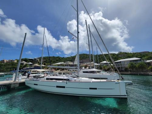 Sailing boat Dufour 460 Grand Large available for charter in Marina di Portorosa