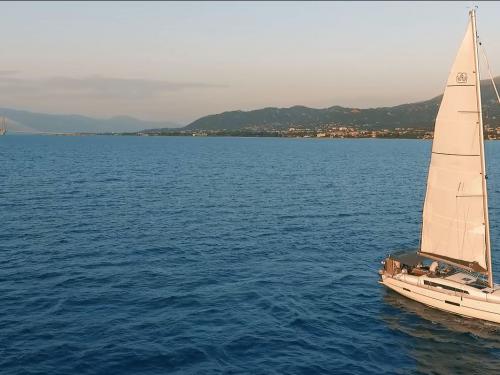 Yacht Dufour 460 Grand Large chartern in Lefkas