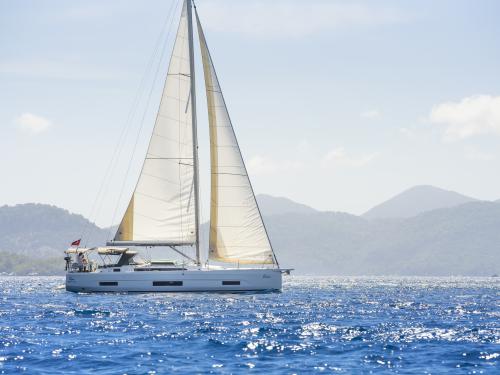 Segelyacht Dufour 470 chartern in Göcek Marina