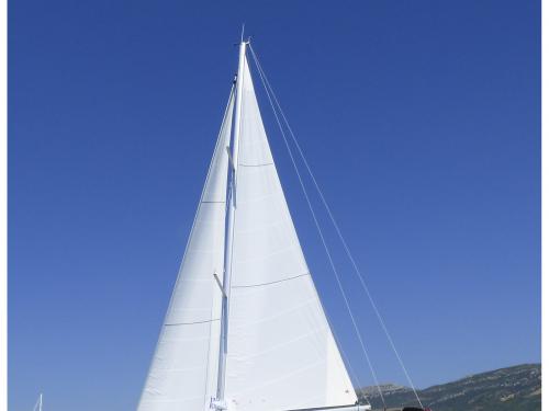 Sailing yacht Dufour 470 for charter in Kastel Gomilica