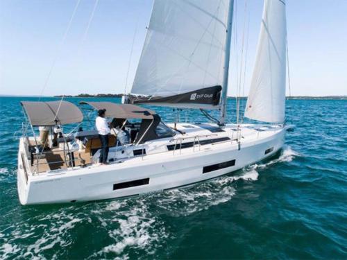 Sailboat Dufour 470 for charter in Sibenik