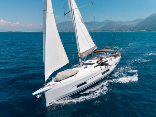 Segelyacht Dufour 470 Yachtcharter in Marina di Stabia