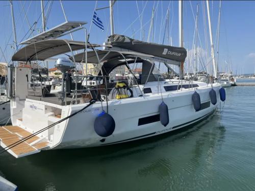 Segelyacht Dufour 470 chartern in Marina Lefkas
