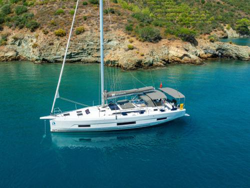 Segelboot Dufour 470 chartern in Ece Saray Marina