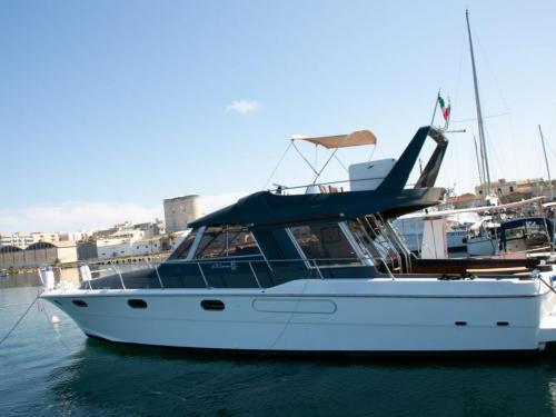 Sailing yacht Dufour 500 Grand Large for rent in Marsala