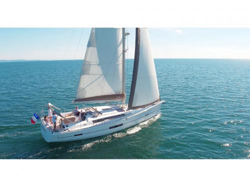 Segelyacht Dufour 512 Grand Large Yachtcharter in Messina