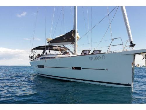 Segelboot Dufour 520 Grand Large Yachtcharter in La Spezia