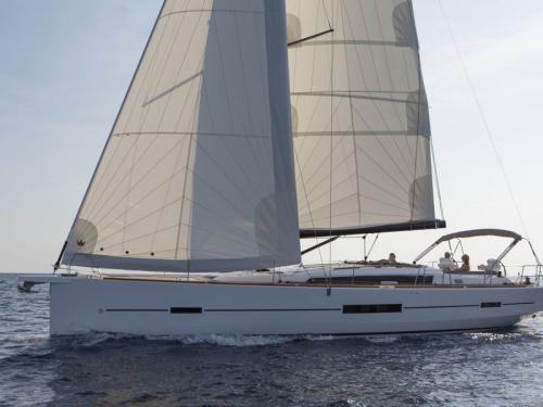 Sailing yacht Dufour 520 Grand Large for rent in Milazzo
