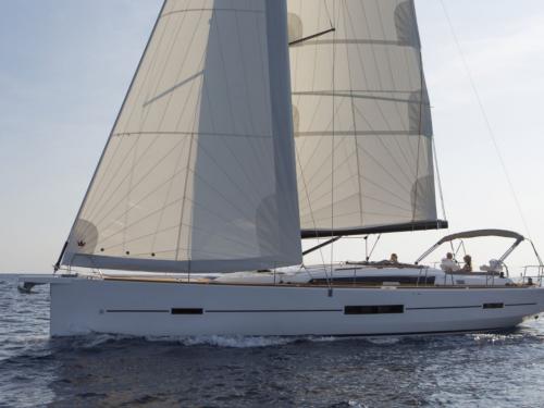 Yacht Dufour 520 Grand Large for rent in La Paz