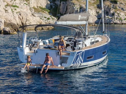 Sailboat Dufour 530 for rent in Sibenik