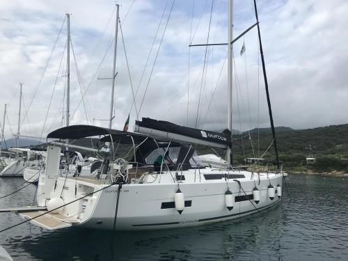Yacht Dufour 530 Yachtcharter in Portisco