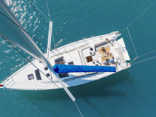 Sailing boat Dufour 530 for rent in Trogir