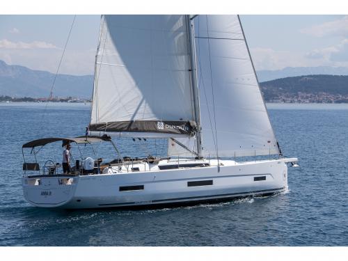 Sailing yacht Dufour 530 for rent in Seget