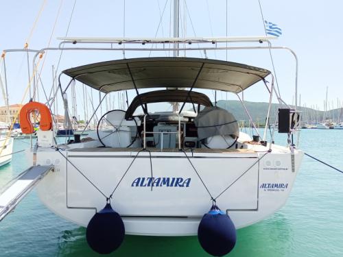 Yacht Dufour 560 Grand Large for rent in Lefkas Marina