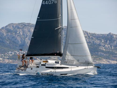 Segelyacht E3 chartern in Marseille