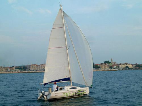 Segelyacht Elan 210 Performance chartern in Marina Izola