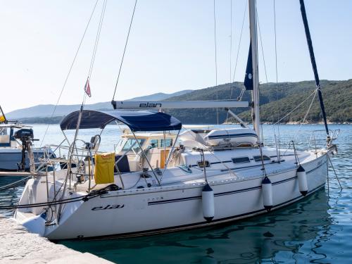 Segelyacht Elan 333 chartern in Rabac