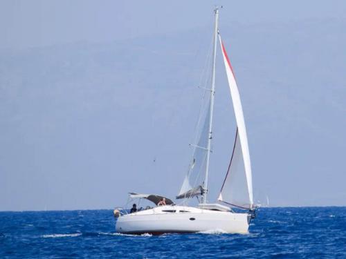 Sailboat Elan 344 Impression for charter in Korfos