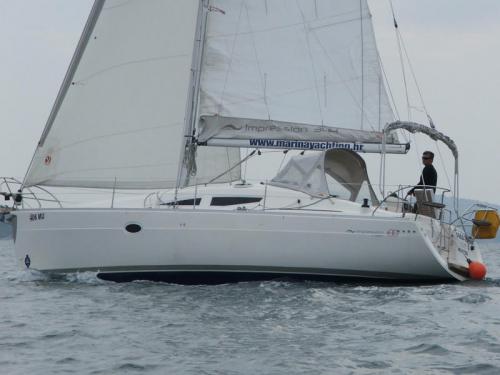 Yacht Elan 344 Impression - Sailboat Charter Murter