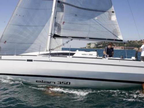 Sailing yacht Elan 350 for rent in Kroeslin