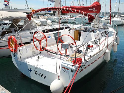 Segelyacht Elan 350 Performance Yachtcharter in Marina Kornati