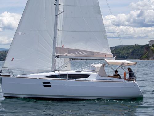 Segelyacht Elan 354 Impression chartern in Marina Izola