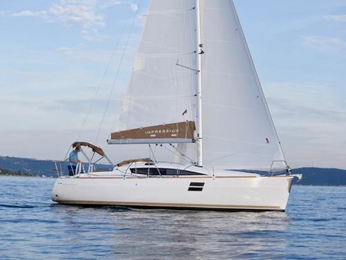 Segelyacht Elan 35 Impression chartern in Pula