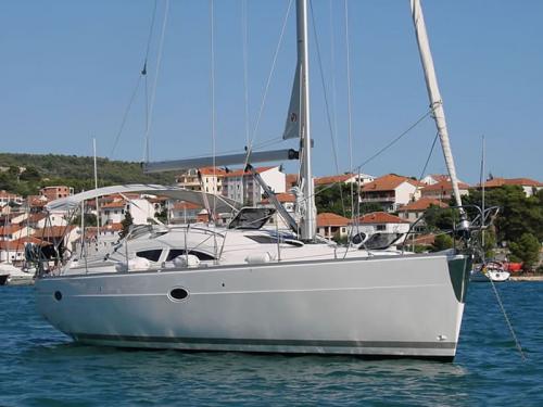 Sailing yacht Elan 384 Impression for rent in Marina Kornati