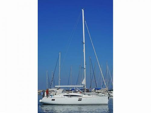 Sailing yacht Elan 394 Impression for rent in Gouvia