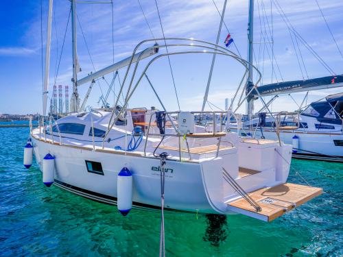 Segelboot Elan 40 Impression chartern in Pula