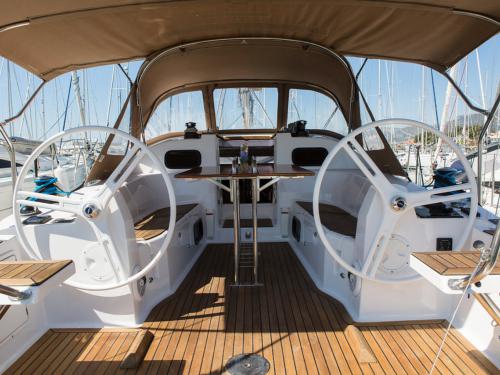 Segelyacht Elan 40 Impression chartern in Marina Kastela